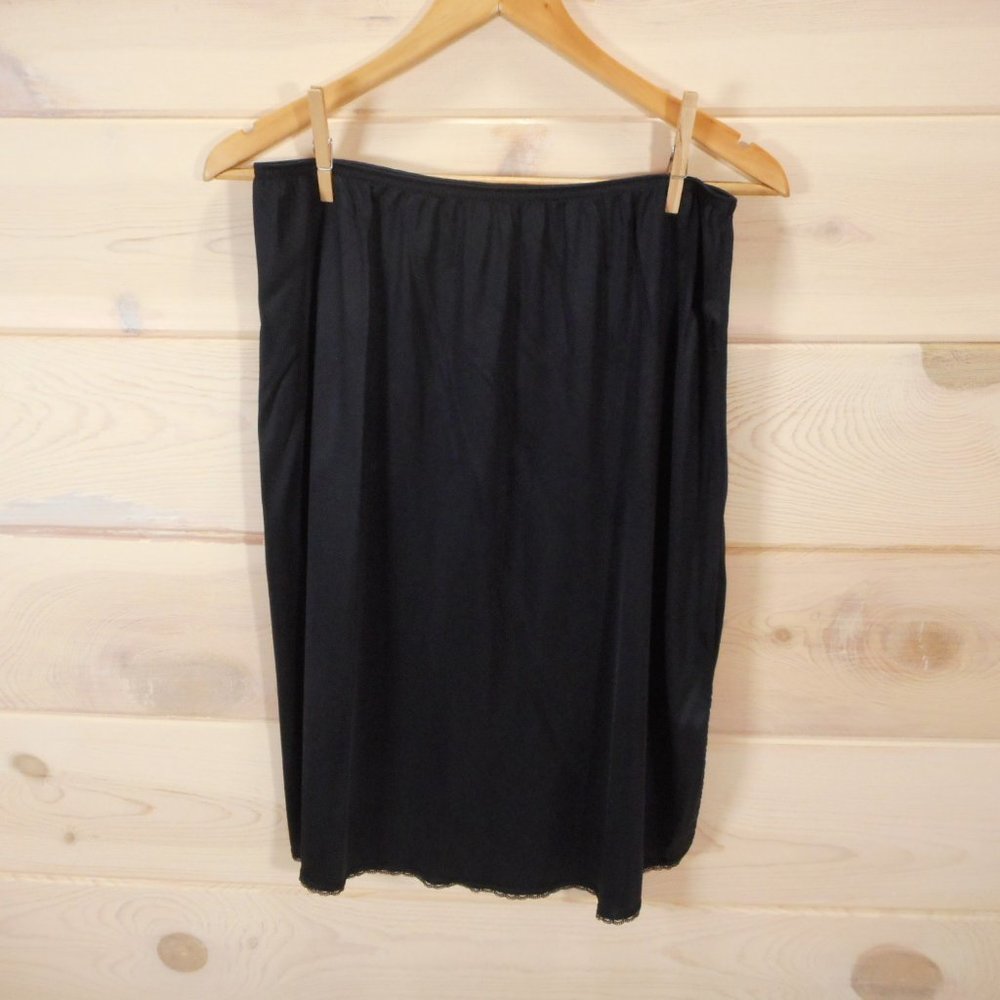Vassarette Half Slip Women's size XL Black Slit at Side Nylon Lace Trim